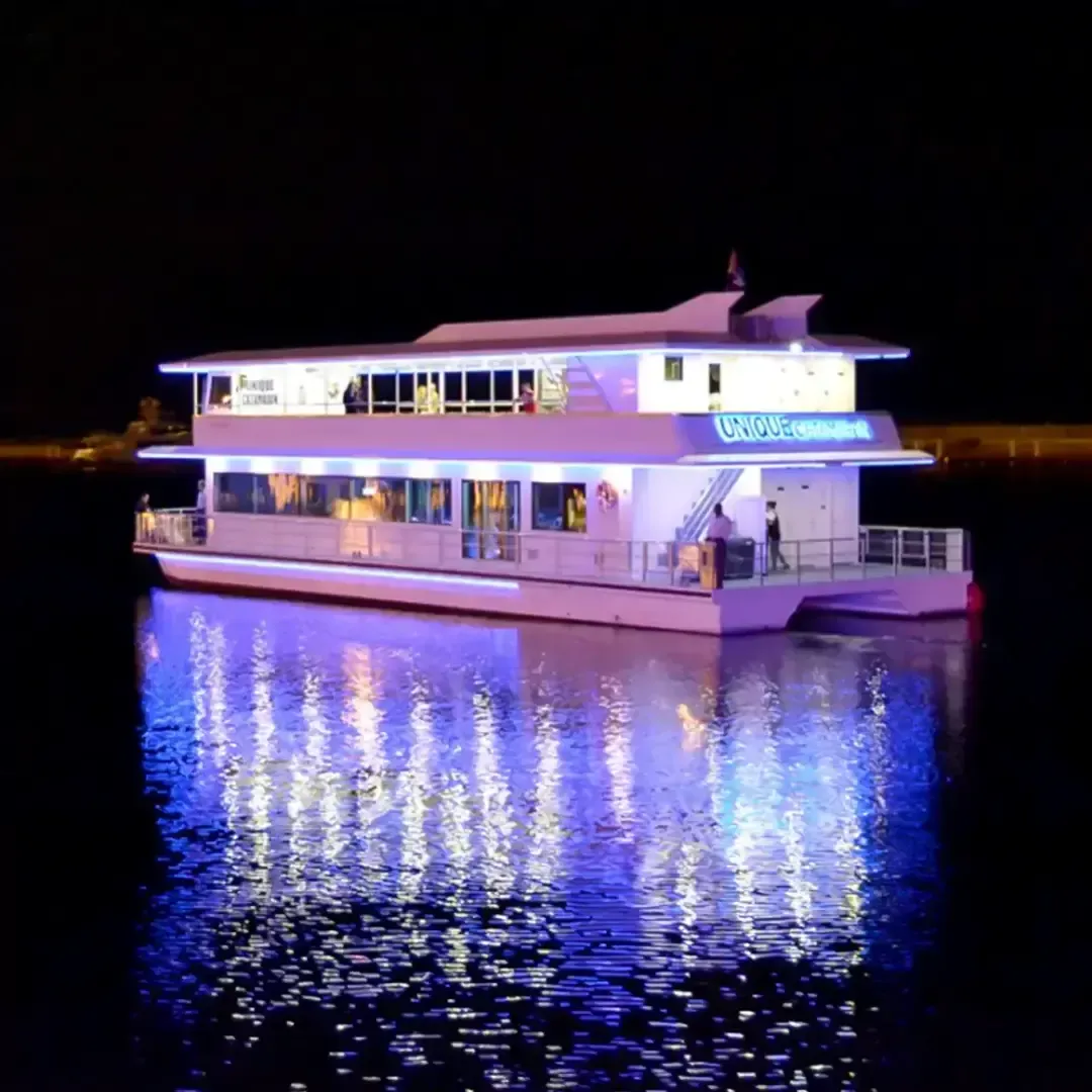 Luxury Catamaran Cruise in Marina with Dinner Buffet